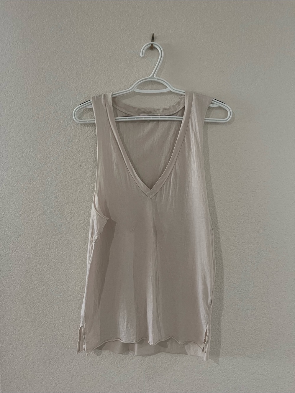 Urban Outfitters Light Beige V-Neck Sleeveless Tank Top